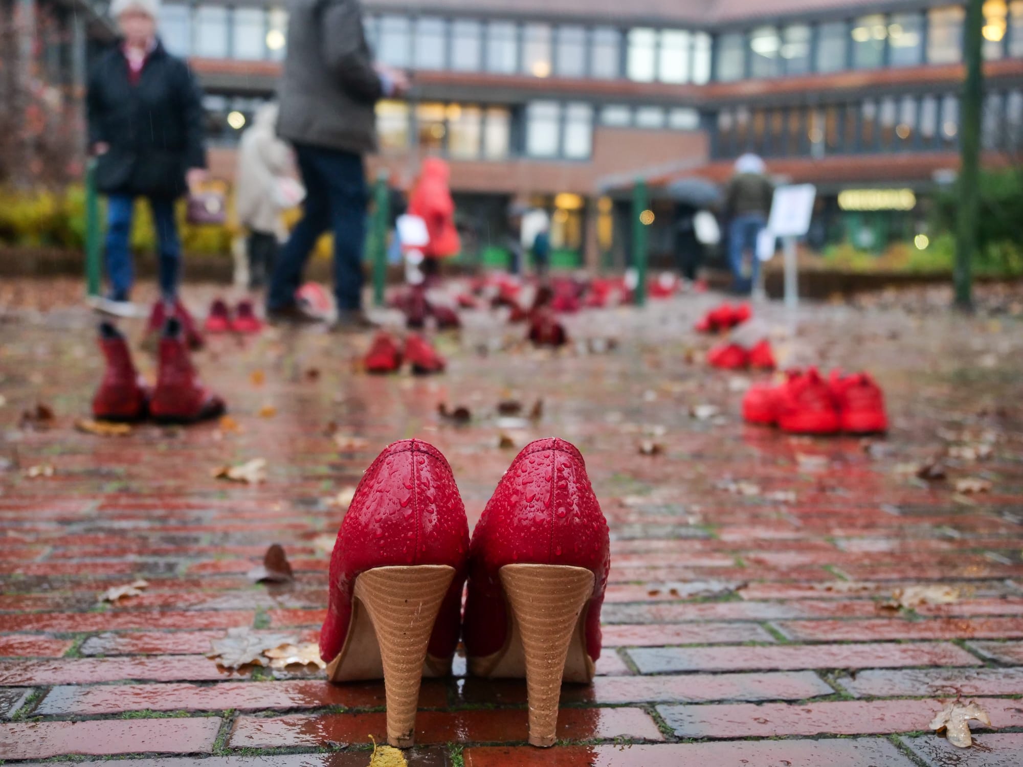 Zapatos Rojos: Jedes Schuhpaar ein Femizid